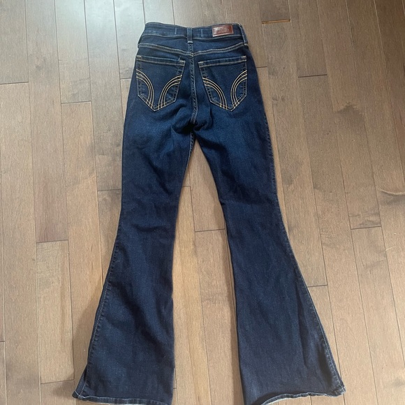 NWOT: Hollister High Rise Flare - Picture 3 of 4